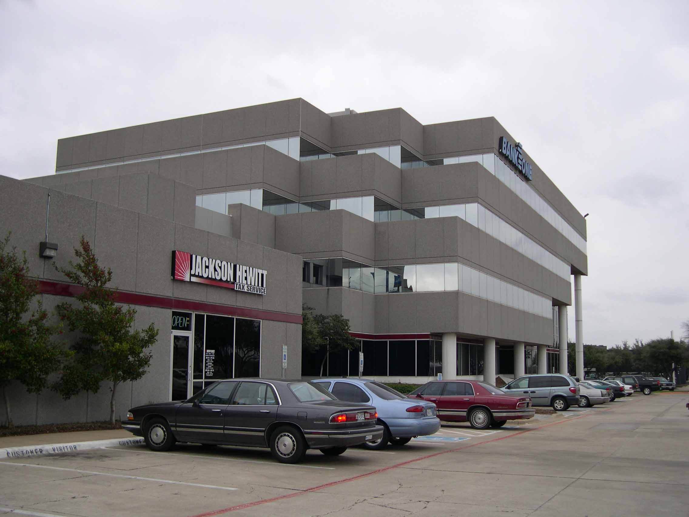 Bank roofing project - Dallas